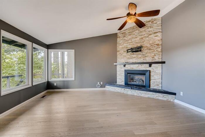 1250 Hemlock St - Photo 2 of 16