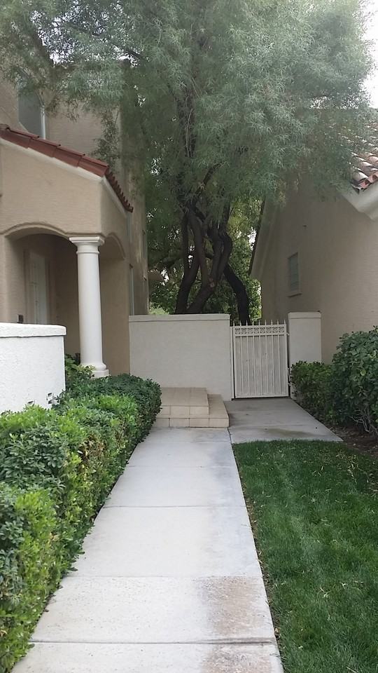 8455 Turtle Creek Cir - Photo 3 of 24