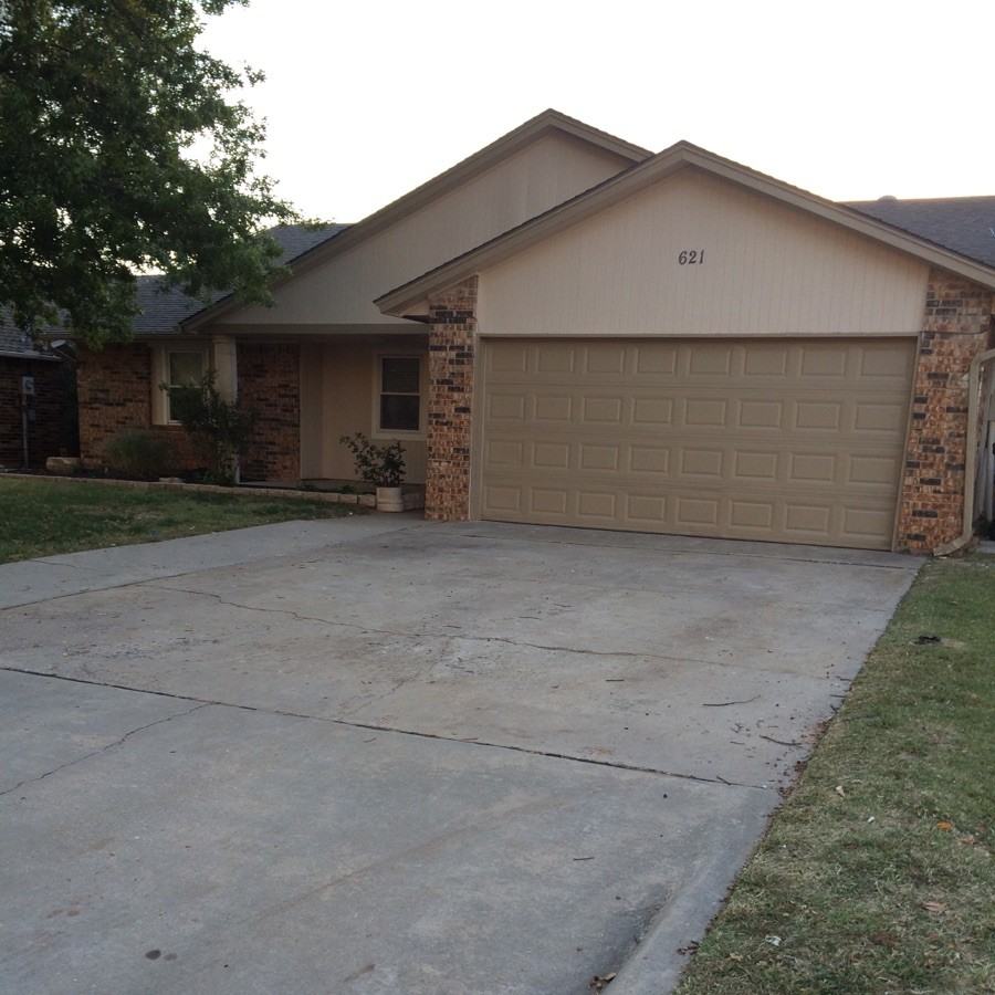 621 S Willowood Dr - Photo 2 of 25