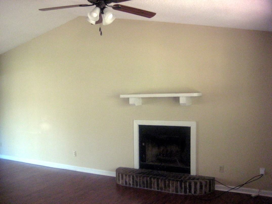 2728 Leary Ln - Photo 2 of 10