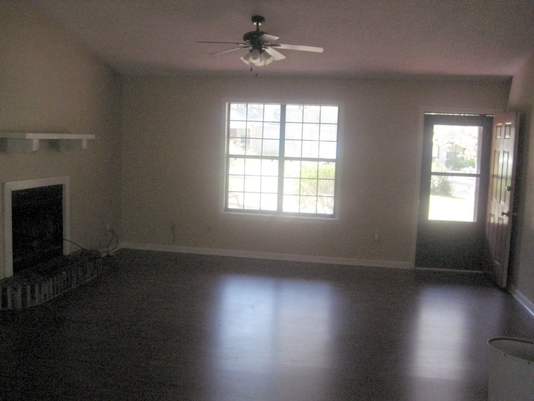 2728 Leary Ln - Photo 3 of 10