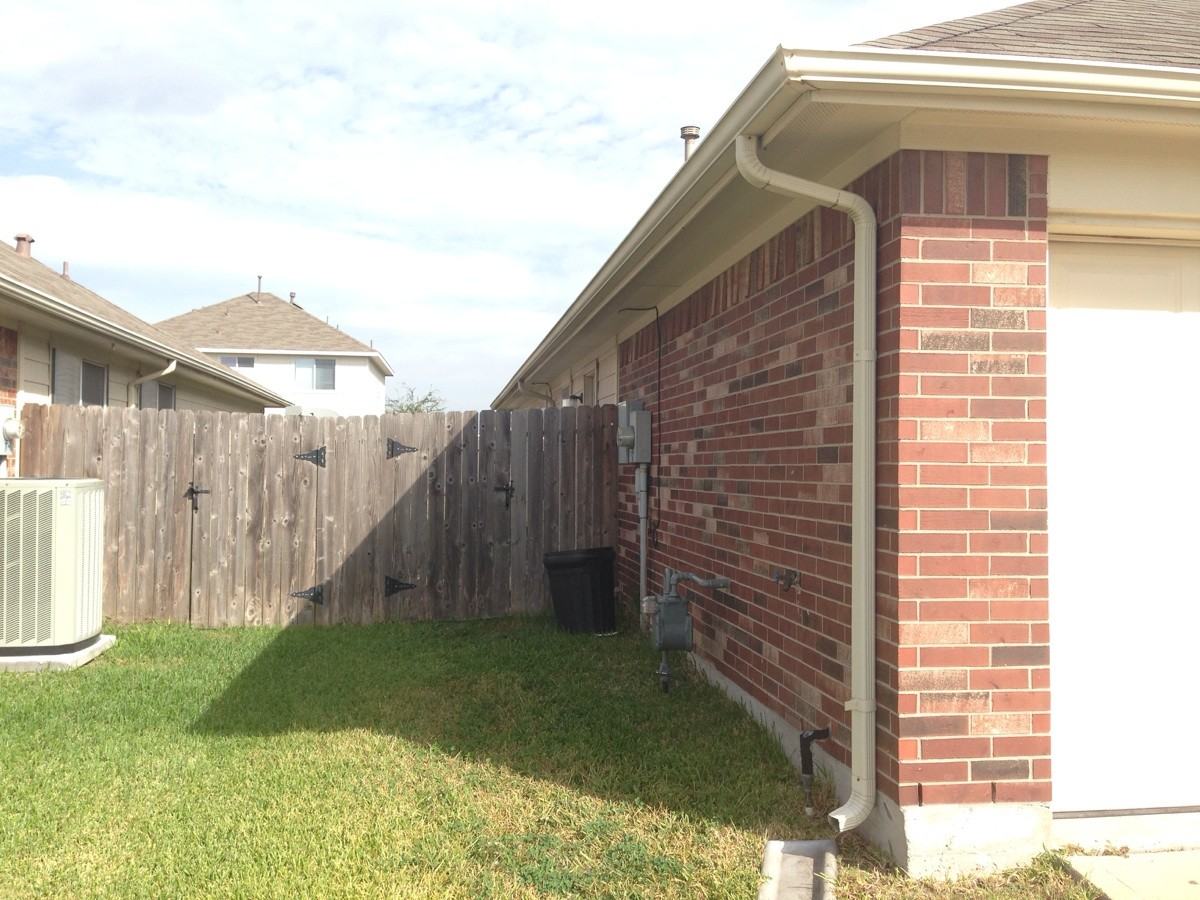 9011 Serena Ln - Photo 2 of 16