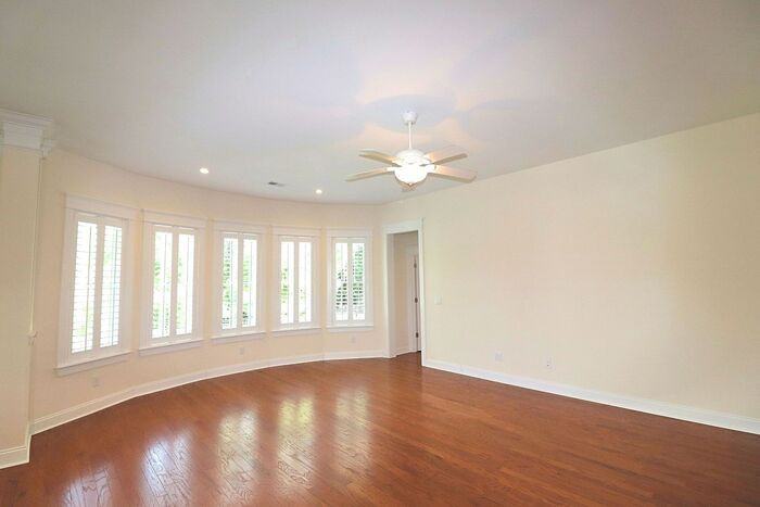 3688 Maidstone Dr - Photo 3 of 25