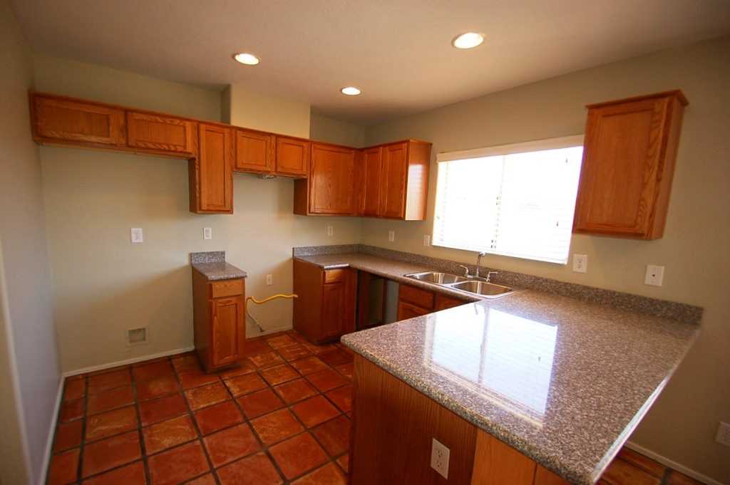 3723 W La Salle St - Photo 3 of 14