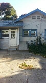 1539 W Willow St - Photo 3 of 26