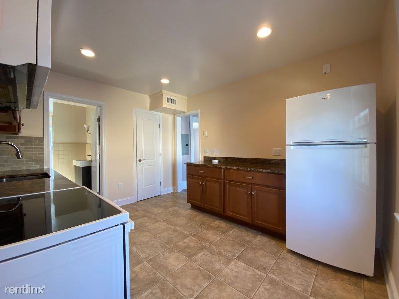 268 Broadway - Photo 2 of 14
