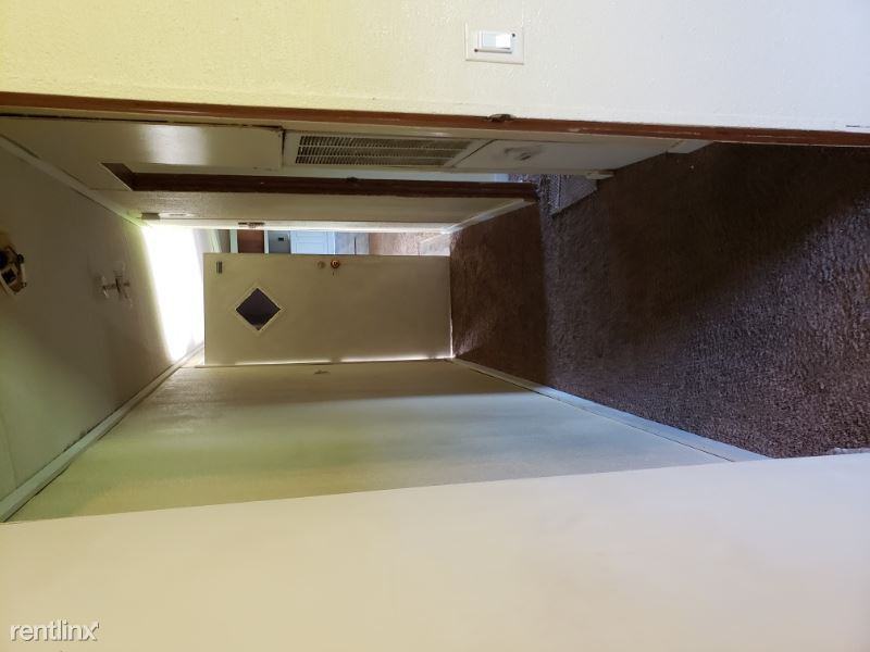 325 Anne St - Photo 2 of 13