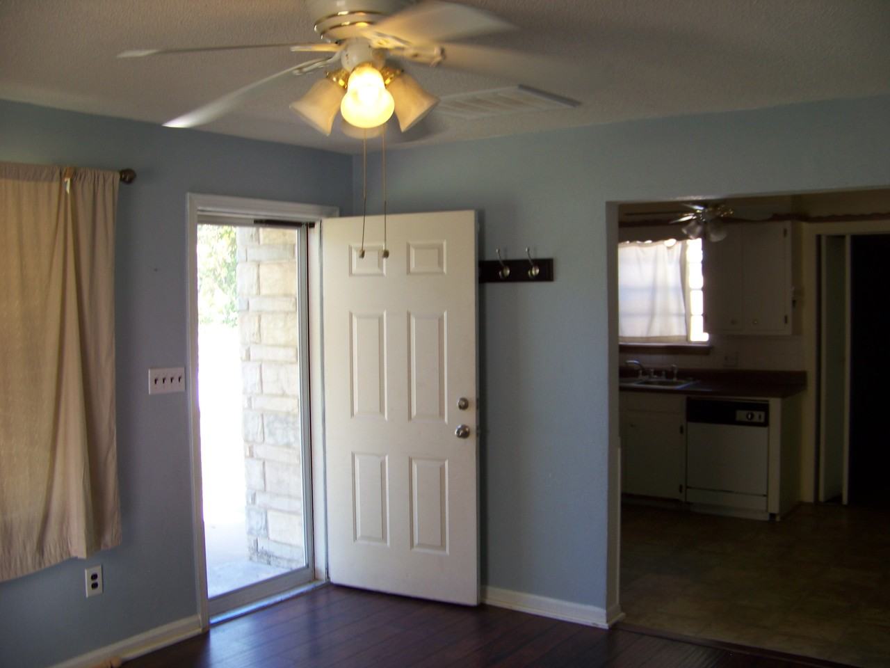 9815 Blue Ridge Blvd - Photo 2 of 10