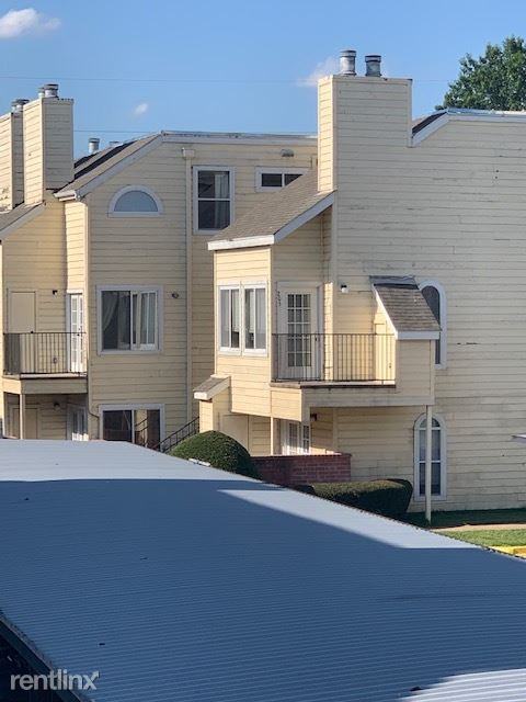 6663 6663 S Victor Ave H208 - Photo 2 of 11