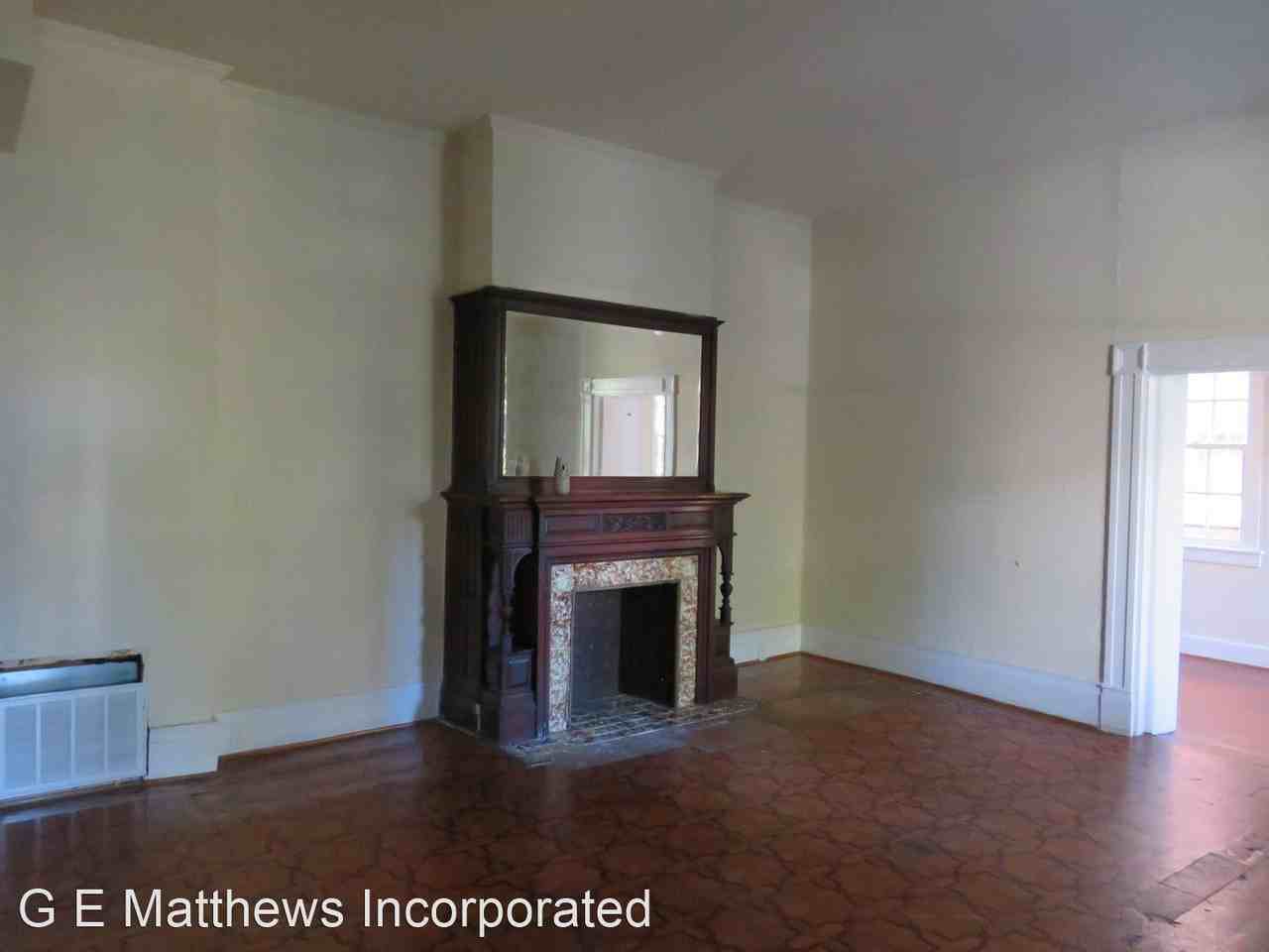 225 S. Sycamore Street - Photo 2 of 9