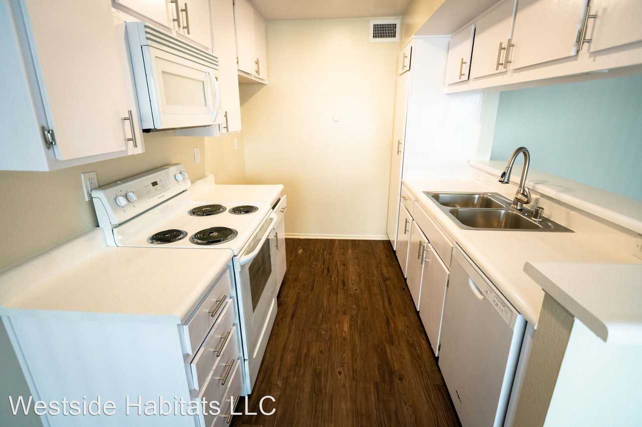 25016 Walnut Street - Photo 3 of 9