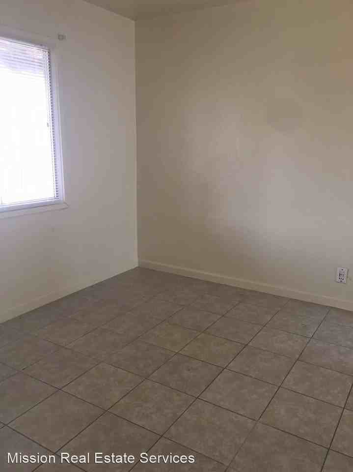 1319 Wilson Avenue - Photo 3 of 5
