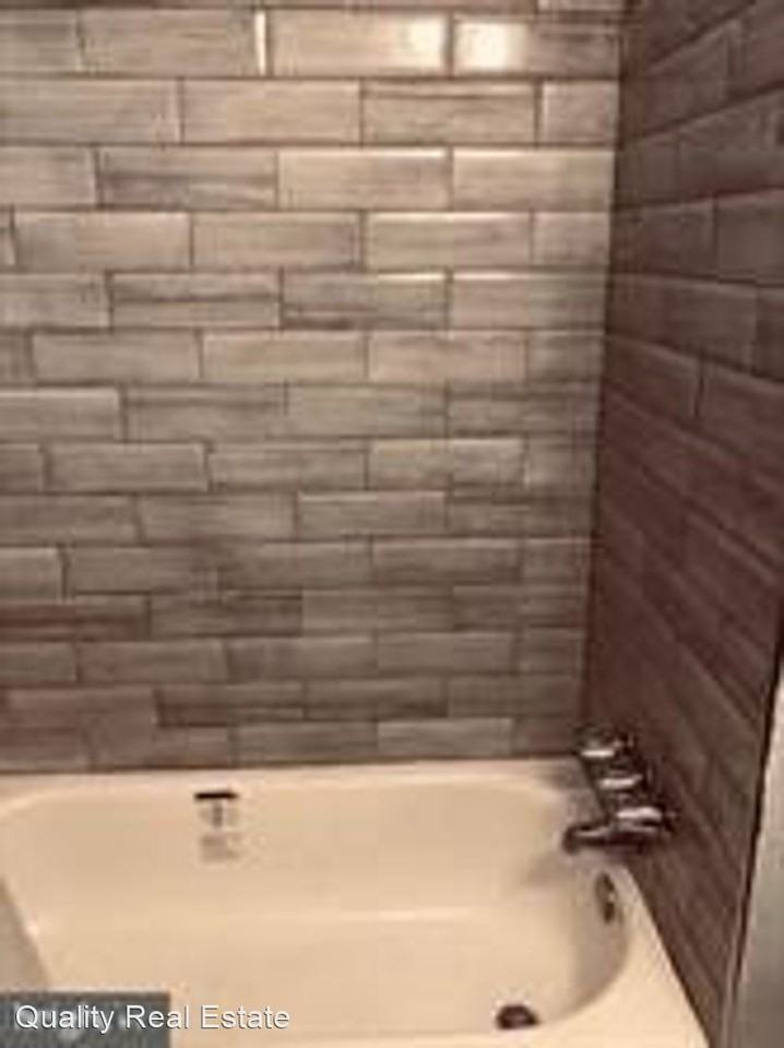 6804 Quincy St - Photo 2 of 8