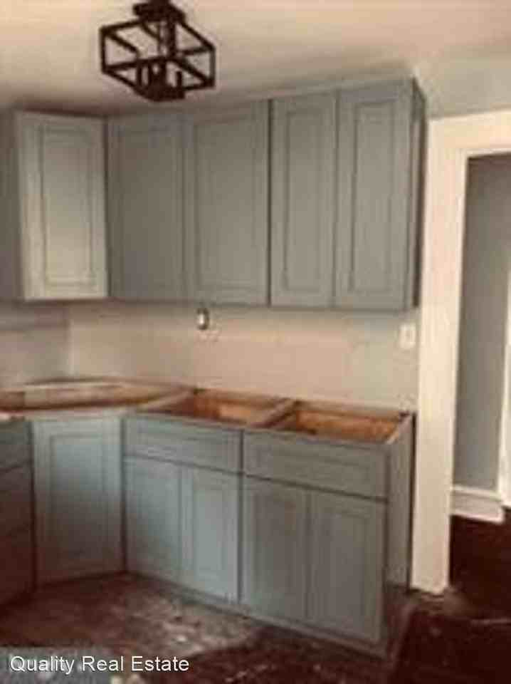 6804 Quincy St - Photo 3 of 8