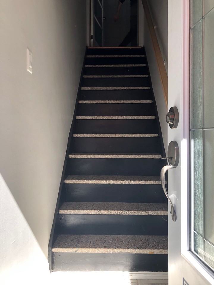 4105 Av De Carignan - Photo 2 of 8