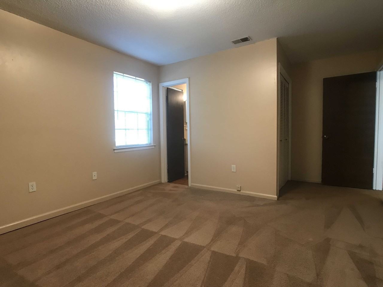 50 E 66th St - Photo 2 of 10