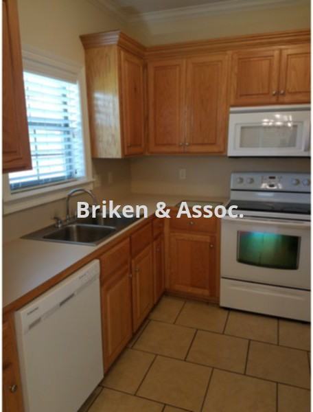 612 Sulphur Ave - Photo 2 of 9