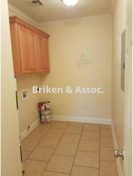 612 Sulphur Ave - Photo 5 of 9