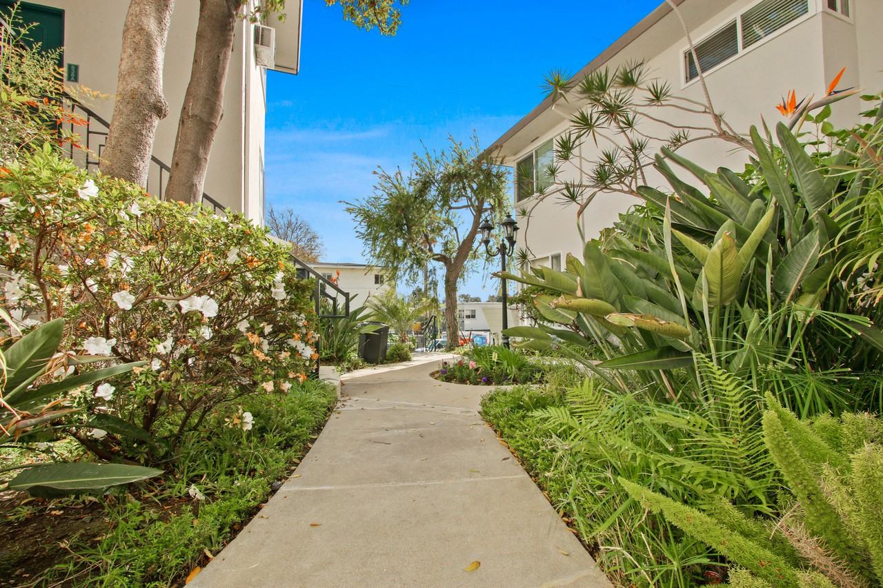 Levering Apartments - Photo 7 of 23