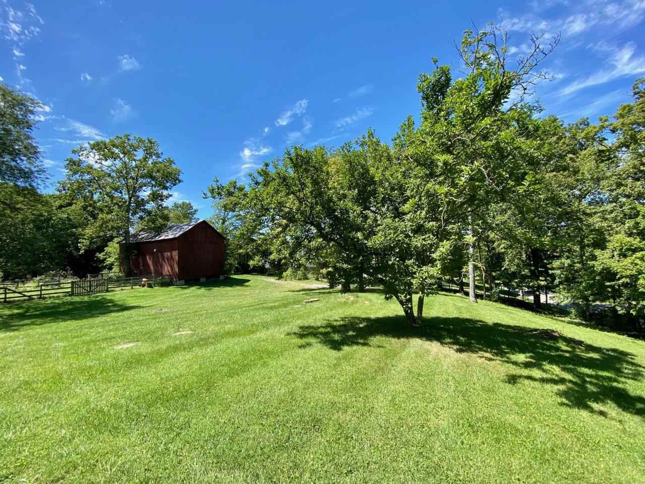 8525 Camargo Rd - Photo 2 of 50