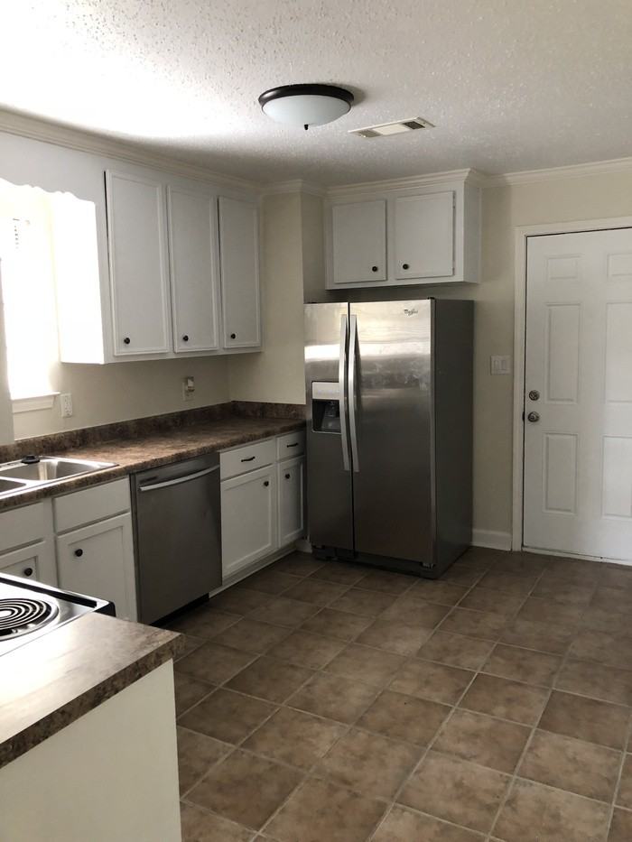 414 Shenandoah Rd N - Photo 3 of 10