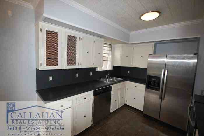 107 Sheridan Rd - Photo 2 of 12