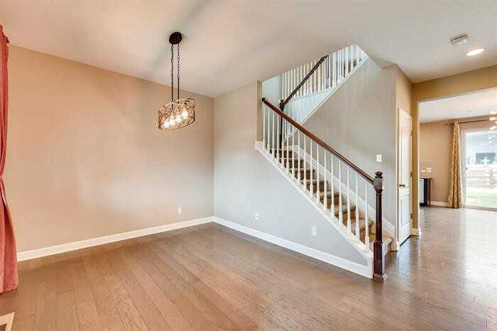 4952 S Versailles Cir - Photo 3 of 19