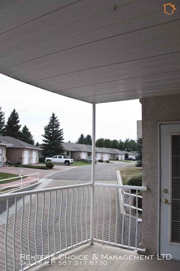 4800A 108, 4800a 48 Ave #4800a 48 A - Photo 2 of 10