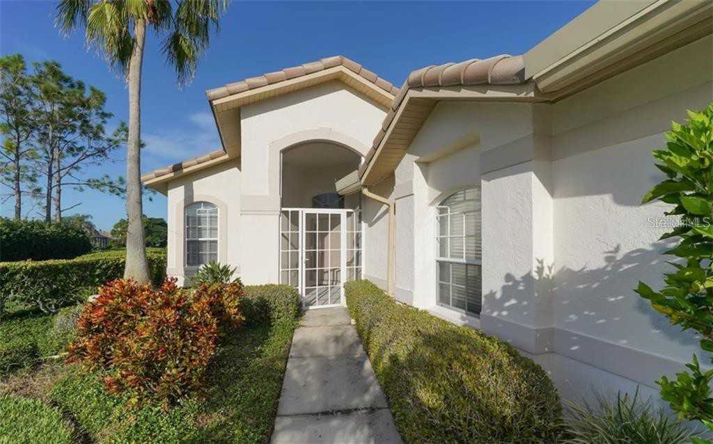 4626 Samoset Dr - Photo 2 of 48