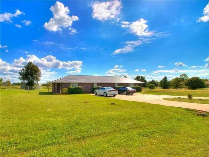 2313 County Road 1222 - Photo 3 of 21