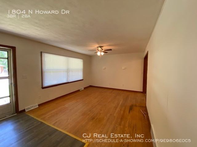 1804 North Howard Drive - Photo 2 of 11