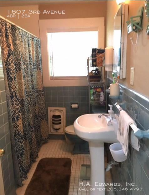 1607 3rd Avenue - Photo 3 of 11