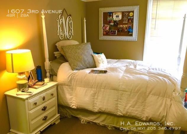 1607 3rd Avenue - Photo 2 of 11