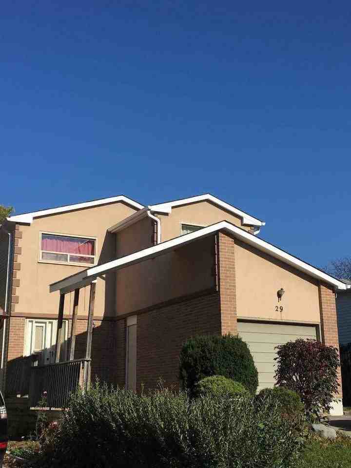 29 Snowshoe Crescent - Photo 2 of 4