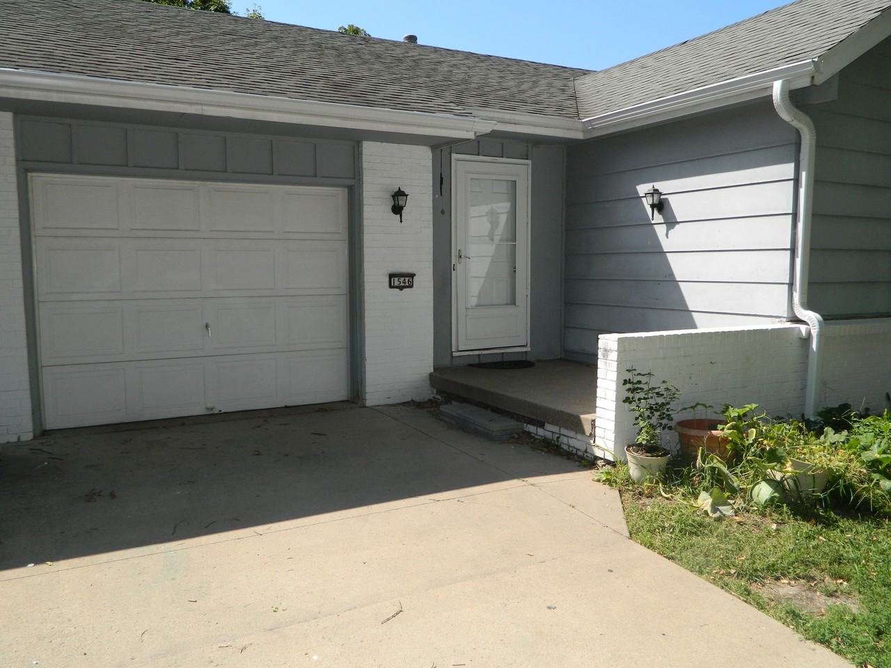 1546 Nw 80th St - Photo 3 of 28