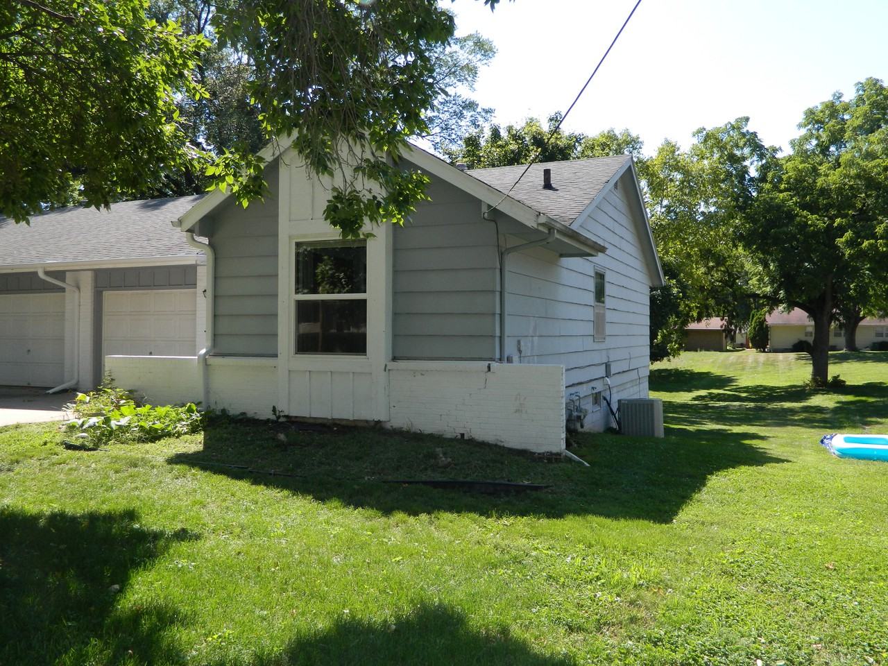 1546 Nw 80th St - Photo 2 of 28