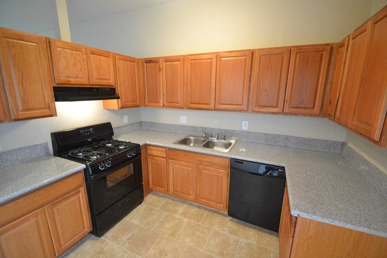 1253 W 123rd St - Photo 2 of 7