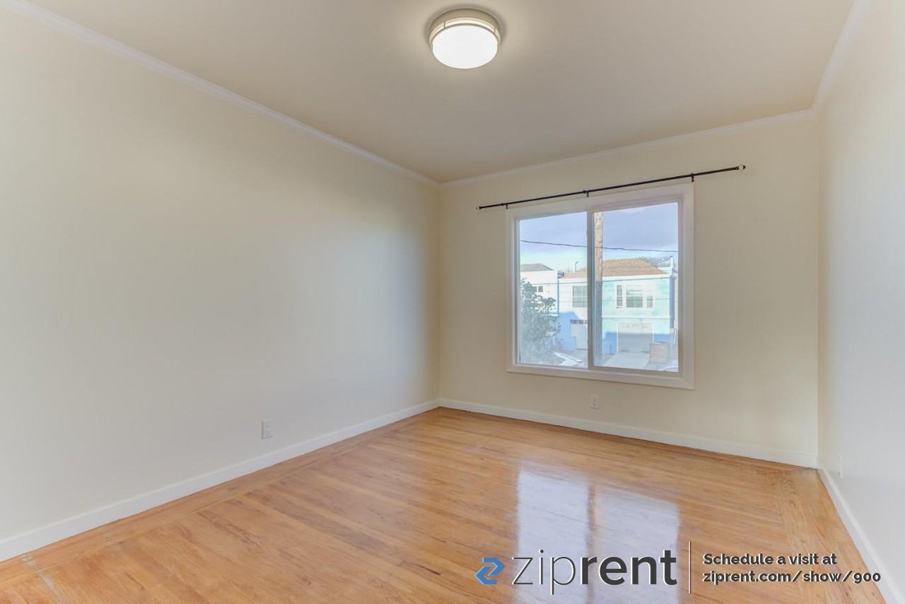 1667 47th Ave - Photo 2 of 10