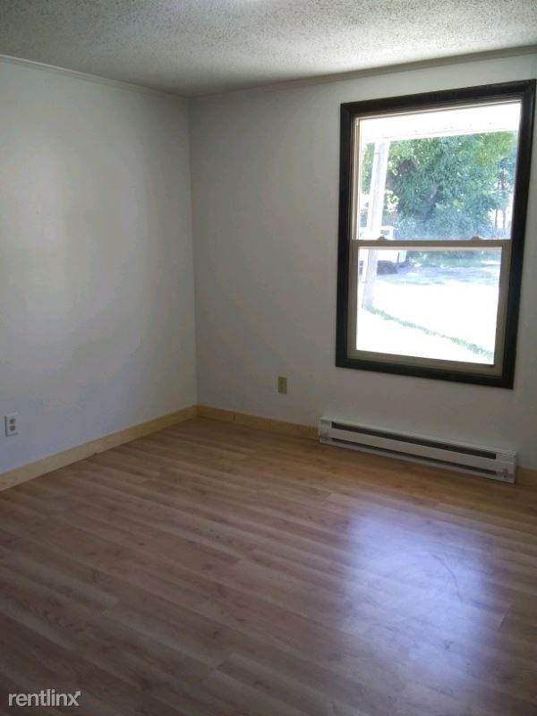 1411 W High St #B - Photo 2 of 4
