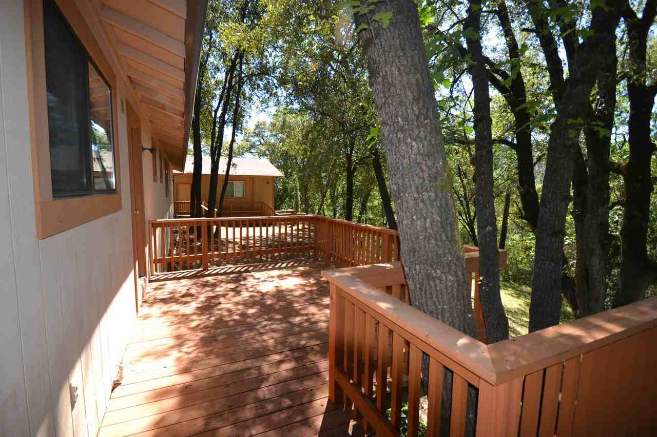 237 Crystal Ln - Photo 2 of 9