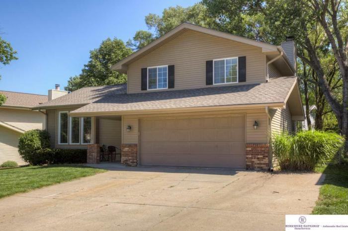 2617 N 130th St - Photo 3 of 40