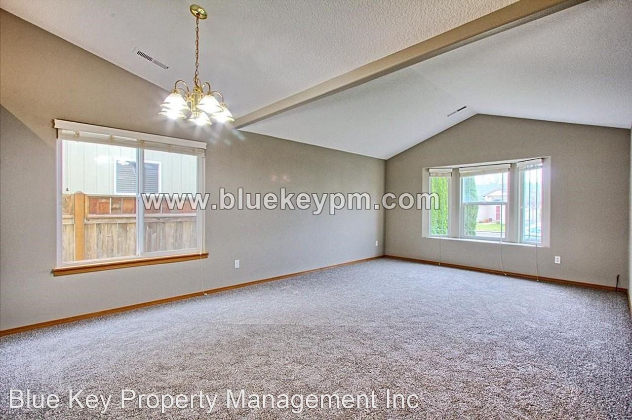 2203 Sw 11th St - Photo 2 of 13