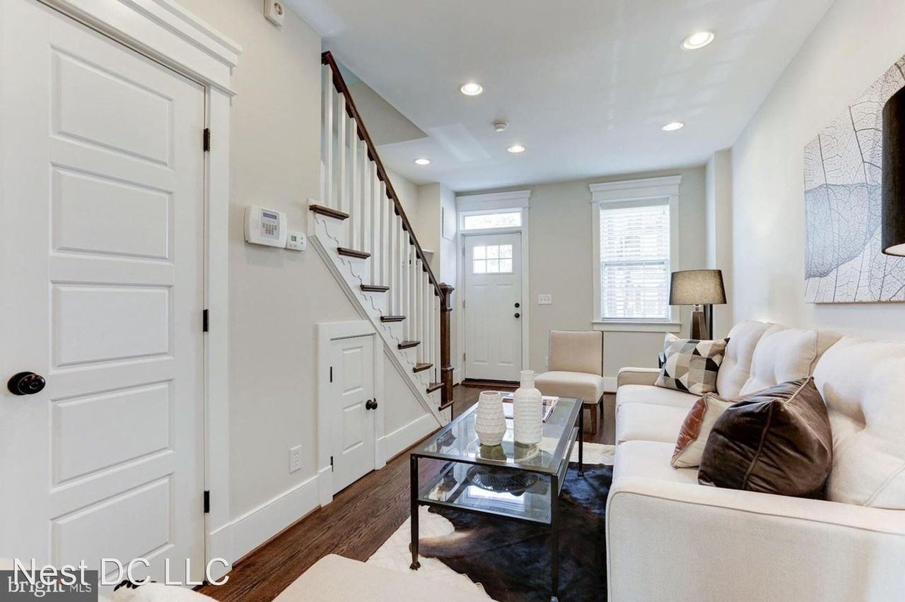 635 20th St Ne - Photo 3 of 20
