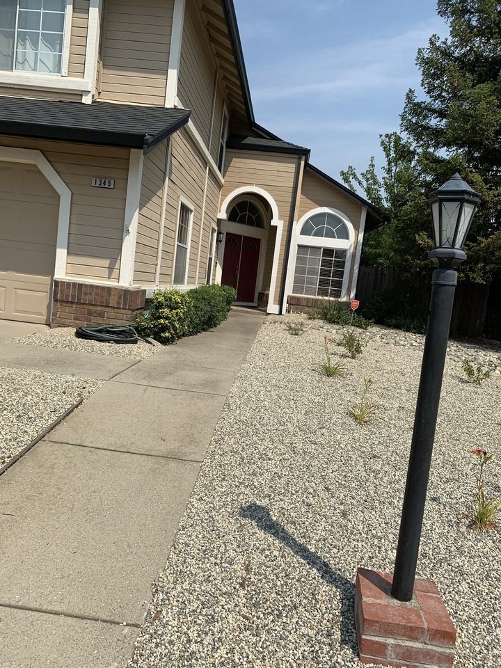 1345 Muscat Cir - Photo 3 of 44