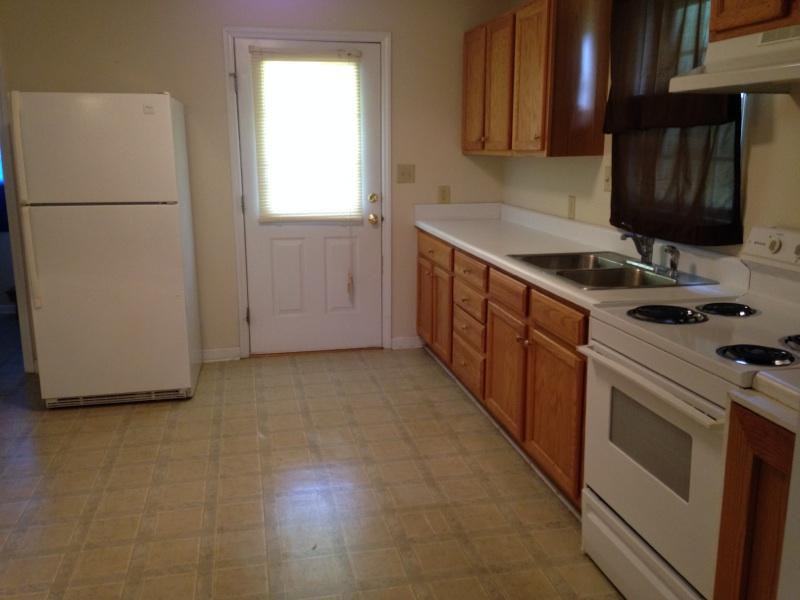 7909 Zebulon Rd - Photo 3 of 5
