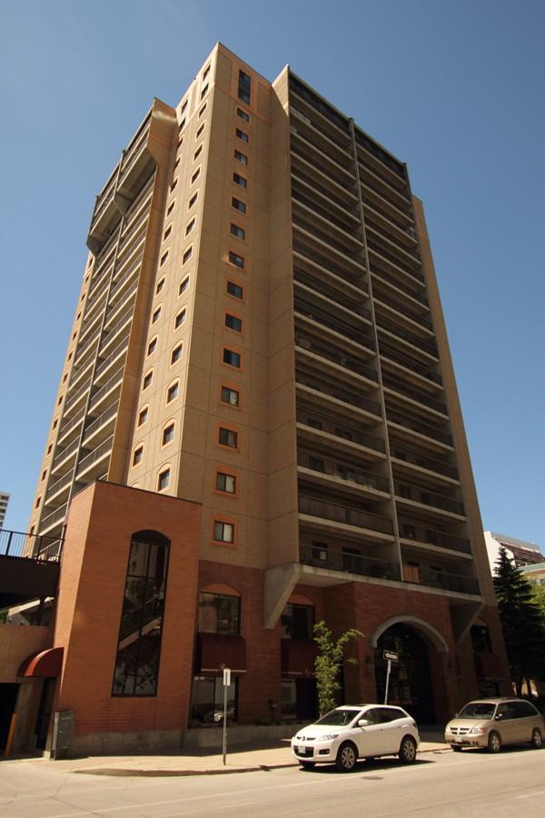 Rideau Tower Apartments for Rent 90 Garry St, Winnipeg, MB R3C 4H1 with 2 Floorplans Zumper