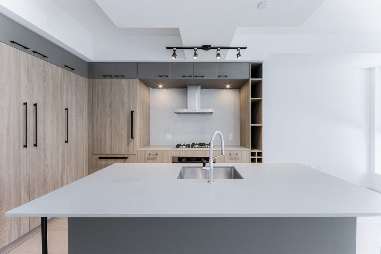 41 Dovercourt Rd - Photo 3 of 25