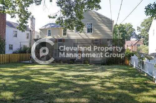 20001 Parkview Ave - Photo 3 of 10