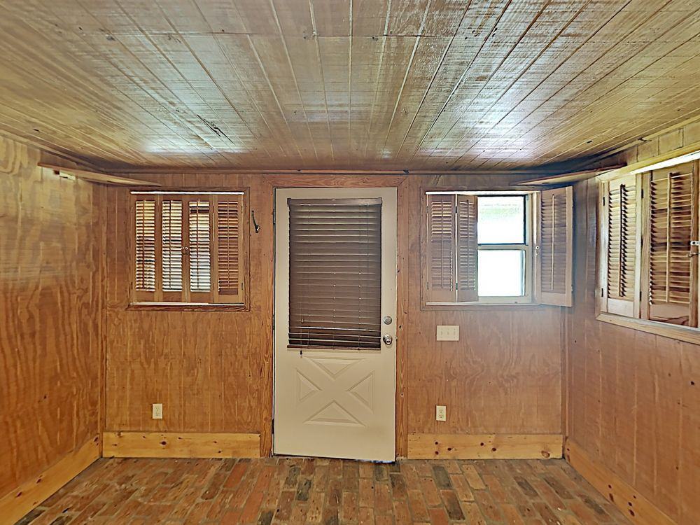 9779 Chumuckla Springs Rd - Photo 3 of 20