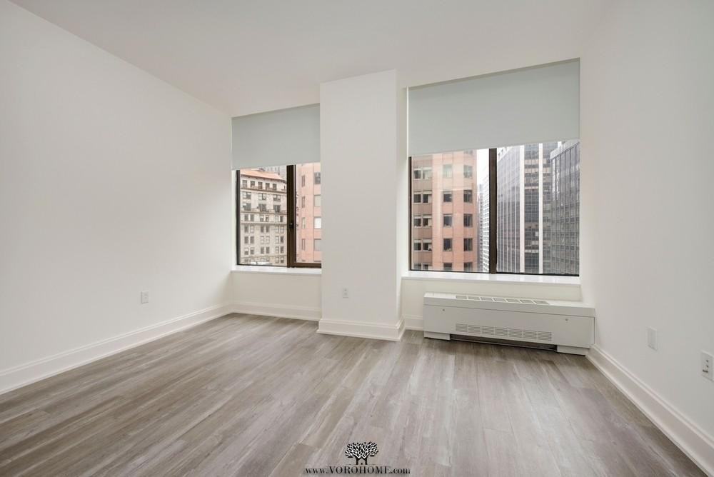 Hanover Sq #14V